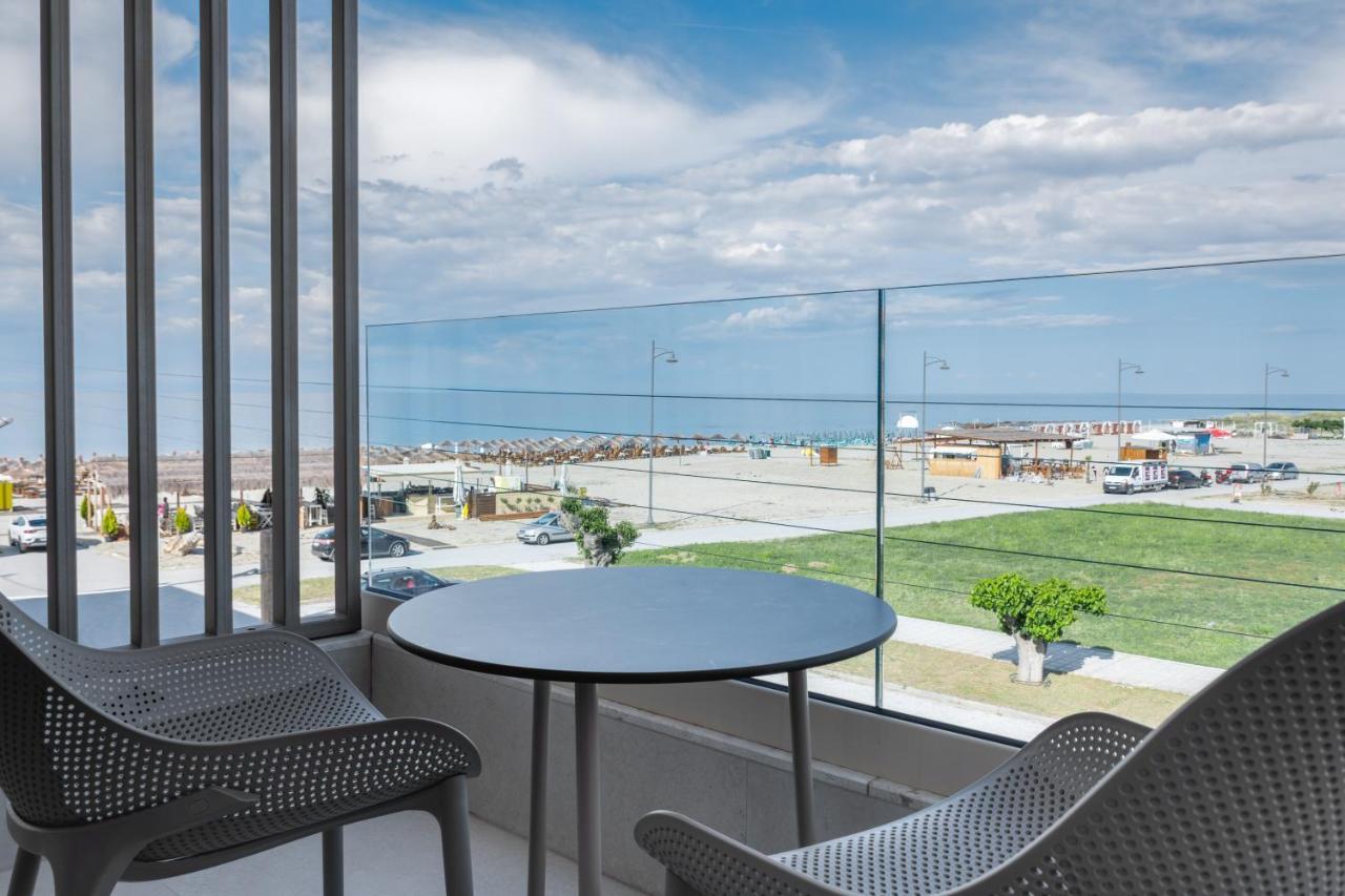 Aparthotel Pantheon Sea View Nei Pori Zewnętrze zdjęcie