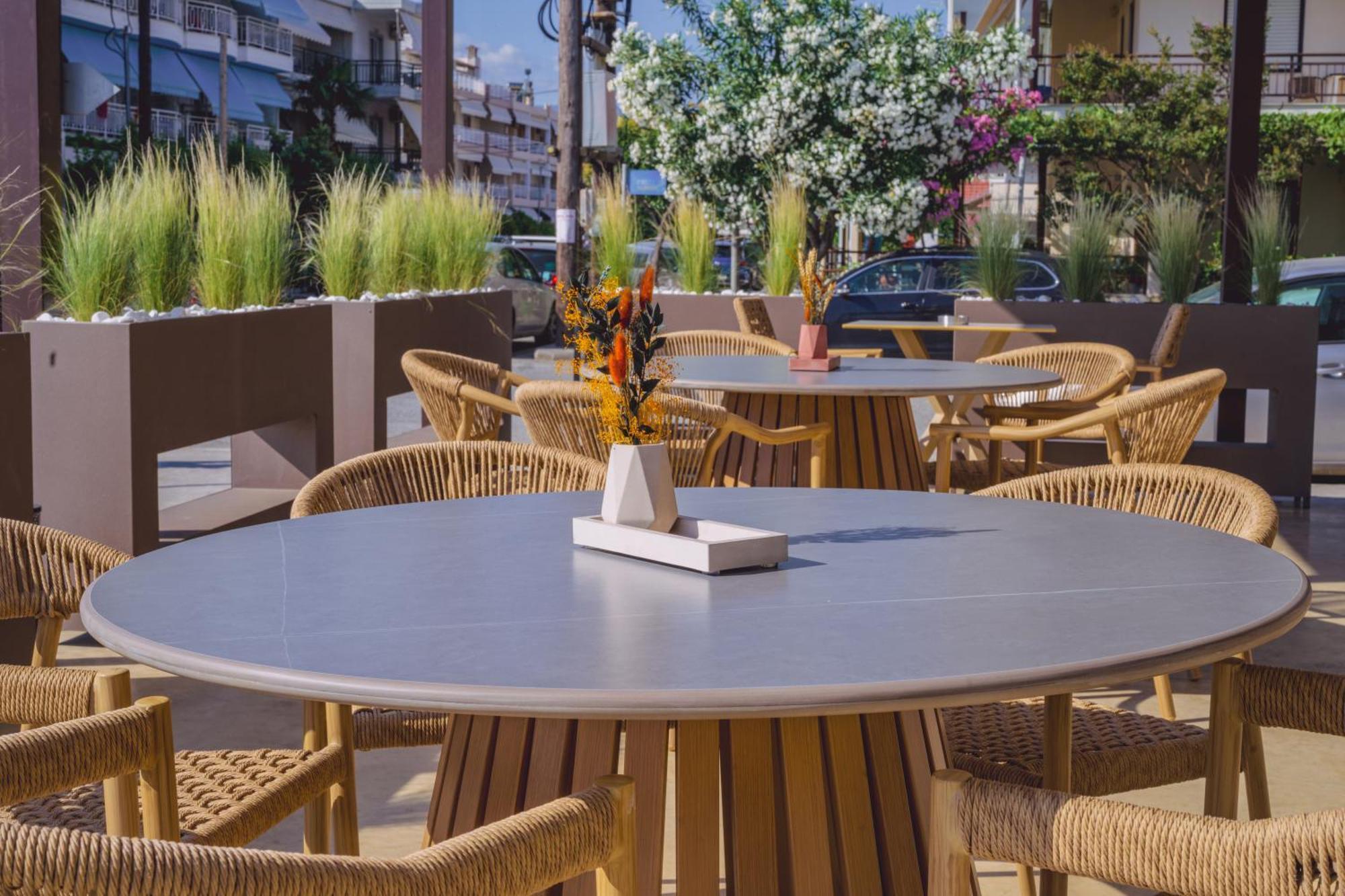 Aparthotel Pantheon Sea View Nei Pori Zewnętrze zdjęcie