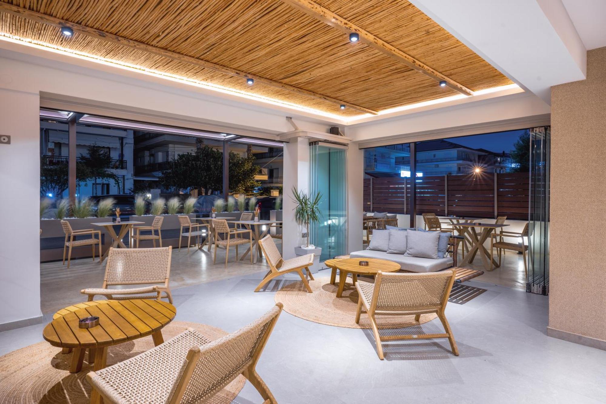 Aparthotel Pantheon Sea View Nei Pori Zewnętrze zdjęcie